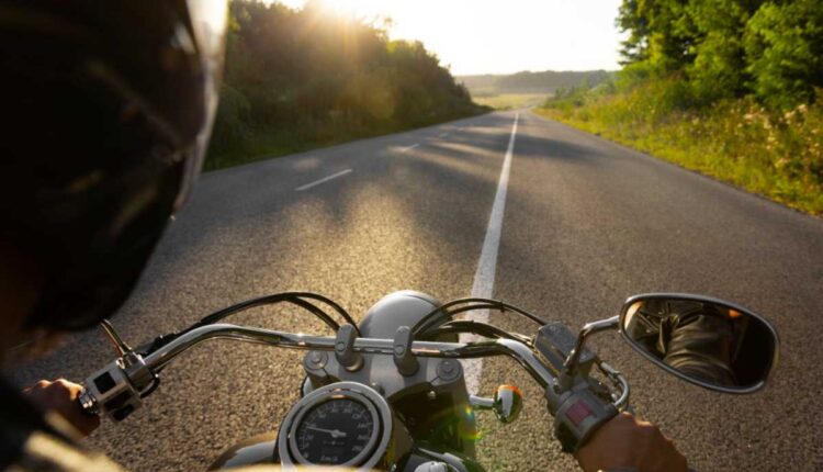 Viagens de moto: o checklist essencial para pegar a estrada com segurança