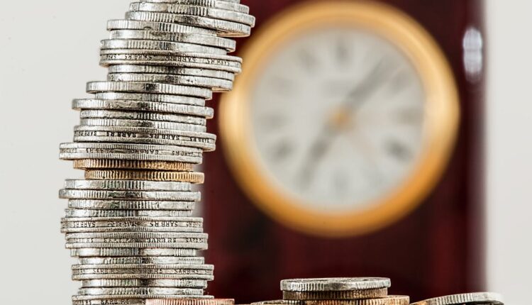 Como fazer seu dinheiro crescer além do salário: cinco caminhos para gerar renda extra