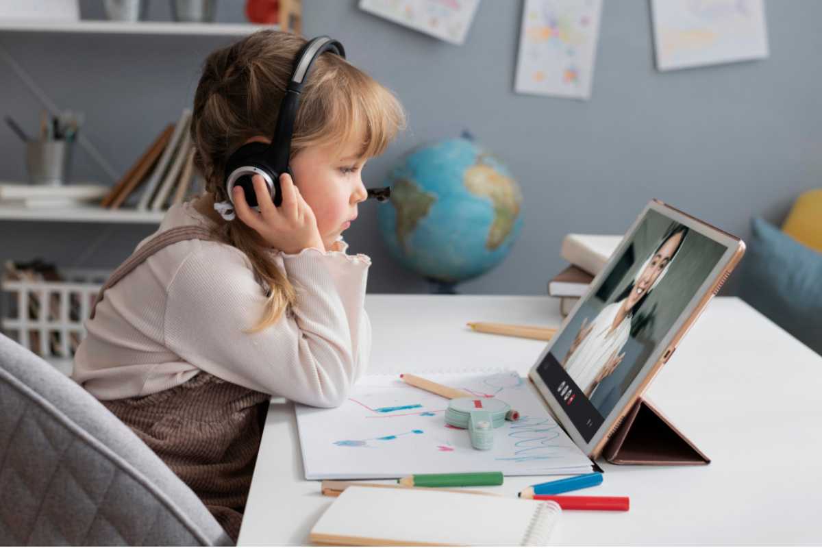 Como as Aulas Online Estão Transformando o Aprendizado Vocal no Brasil