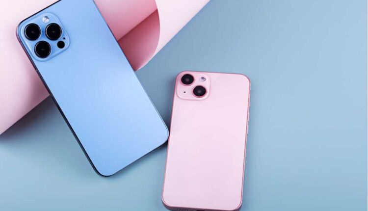 A Psicologia do Tom: Como as Cores do iPhone 17 Pro Max e do MacBook Air M4 Redefinem o Luxo Tecnológico