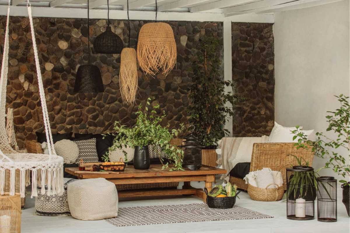 Como valorizar ambientes com detalhes em madeira?