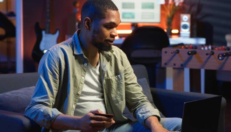 Conheça as diferenças estratégicas fundamentais entre apostas esportivas e cassinos online