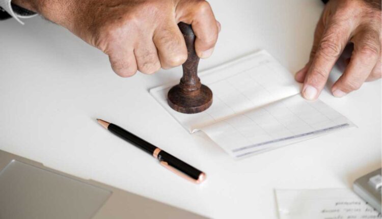 Pesquisar marcas registradas antes de lançar um negócio: Guia (Vital)